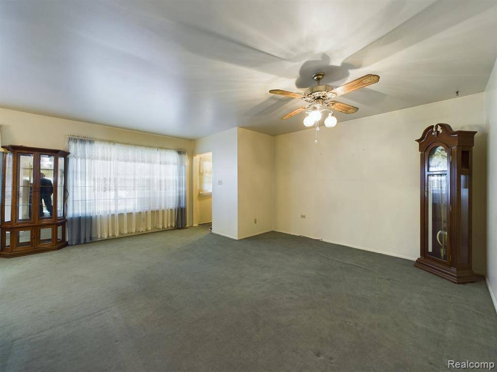 Flint, MI 48532,1023 NORMANDY TERRACE Drive