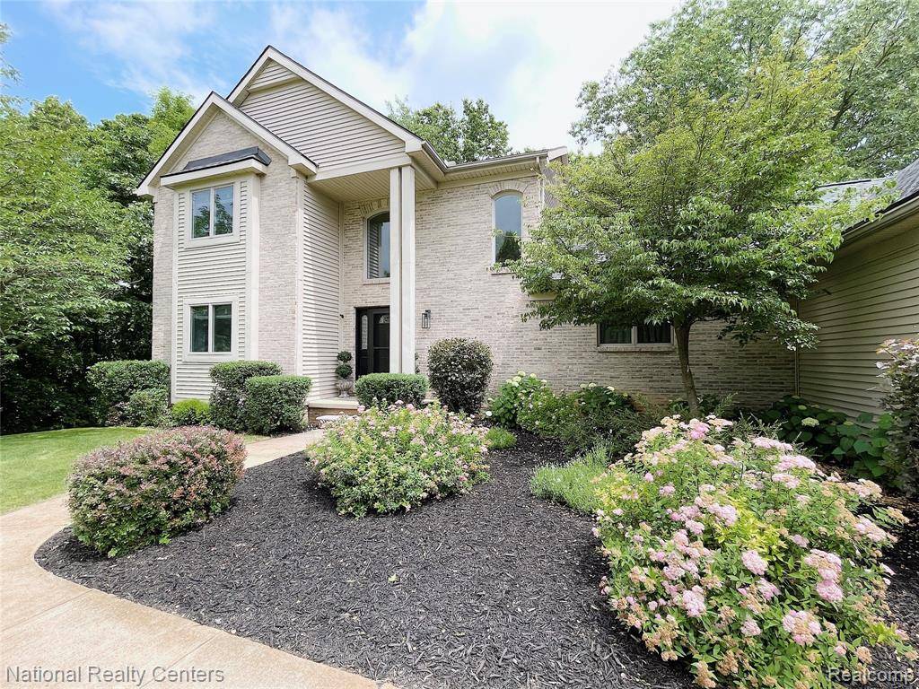 Howell, MI 48843,5403 Lenard Circle