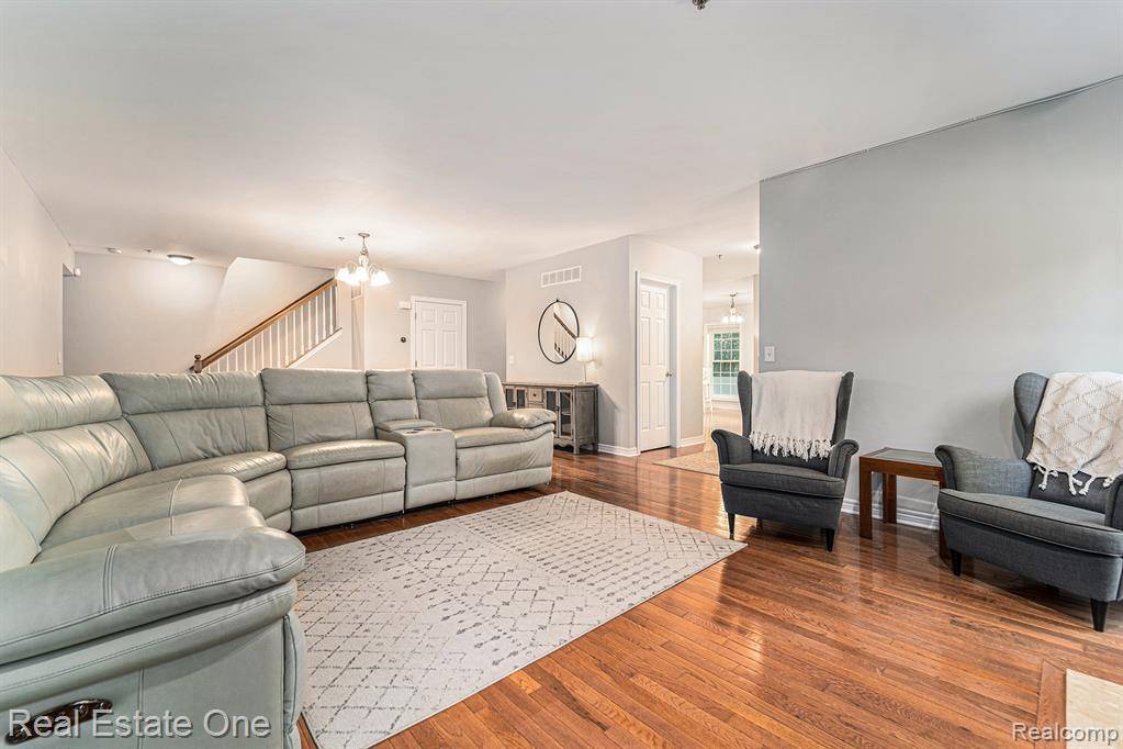 Canton, MI 48188,293 S Village Way