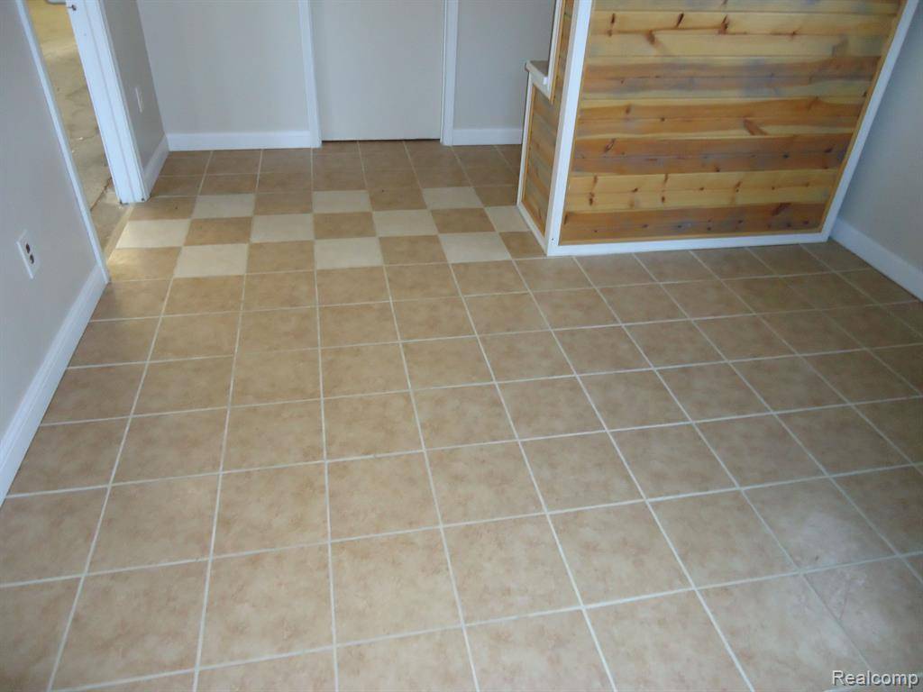 Marlette, MI 48453,2976 WILSON Street