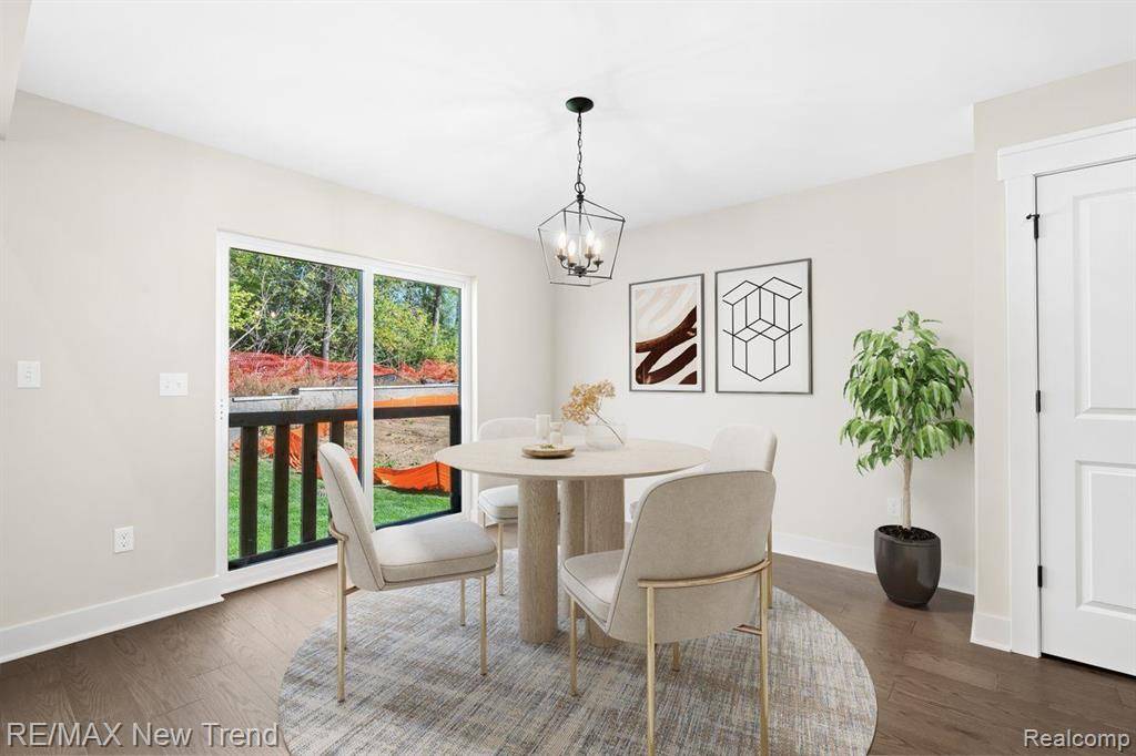 West Bloomfield, MI 48323,7842 Trailside Court