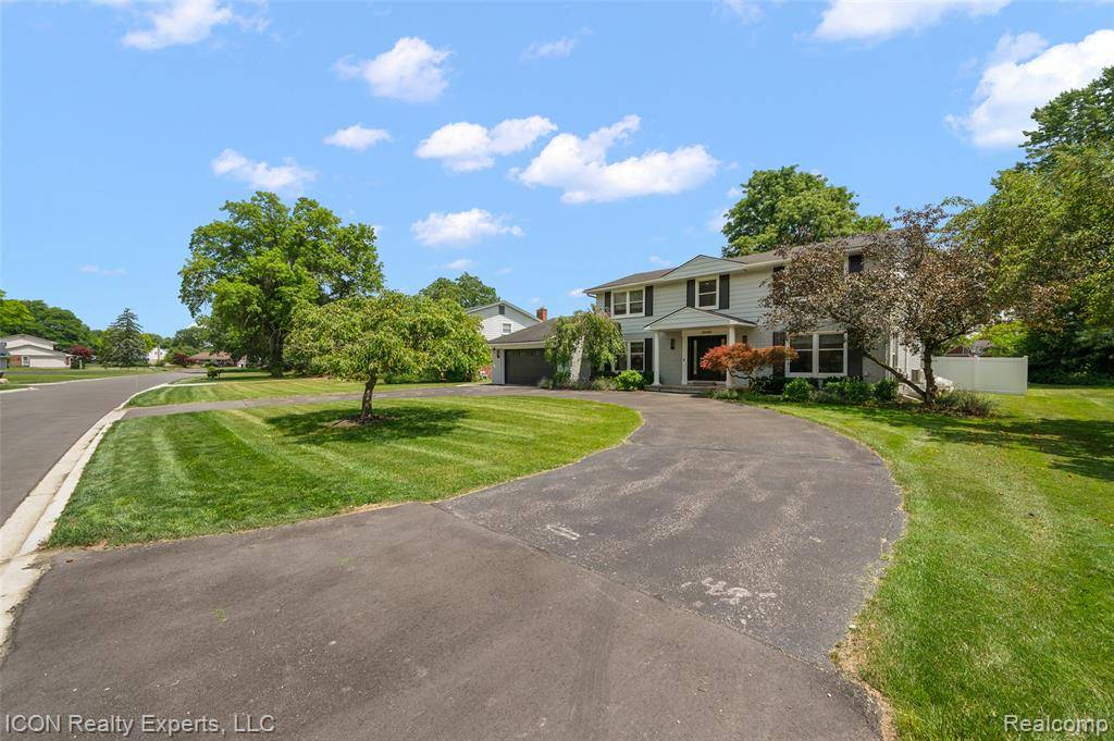 Southfield, MI 48034,28440 Brooks Lane