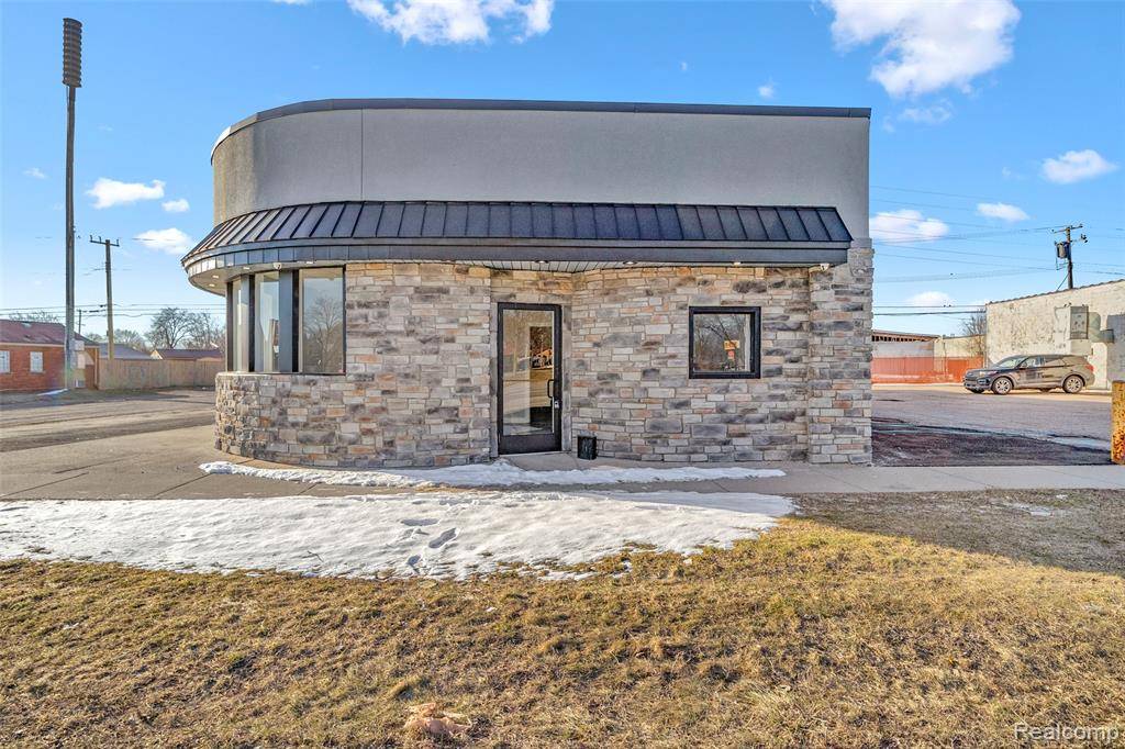 Dearborn, MI 48184,32413 Michigan Avenue