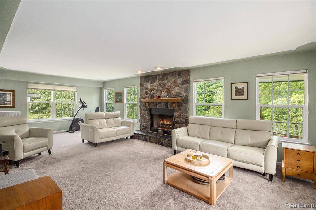 Fenton, MI 48430,10448 Faussett Road