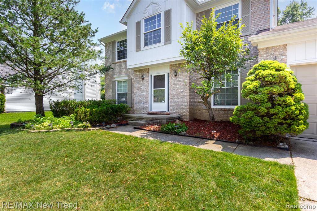 Novi, MI,25935 Junction