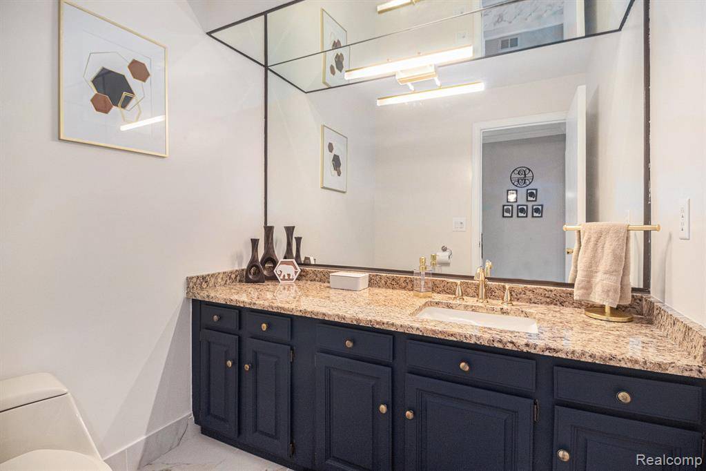 Bloomfield Hills, MI 48302,4469 Tanbark Street