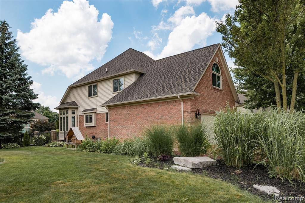 Macomb, MI 48044,46431 Mariner Drive