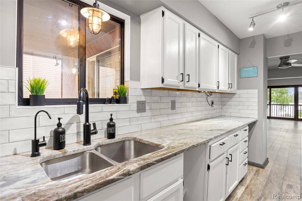 Belleville, MI 48111,48201 Bayshore Drive