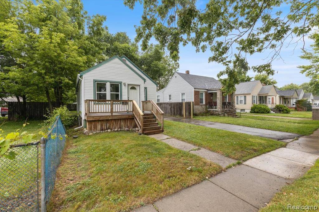 West Bloomfield, MI 48340,192 W Hopkins Avenue