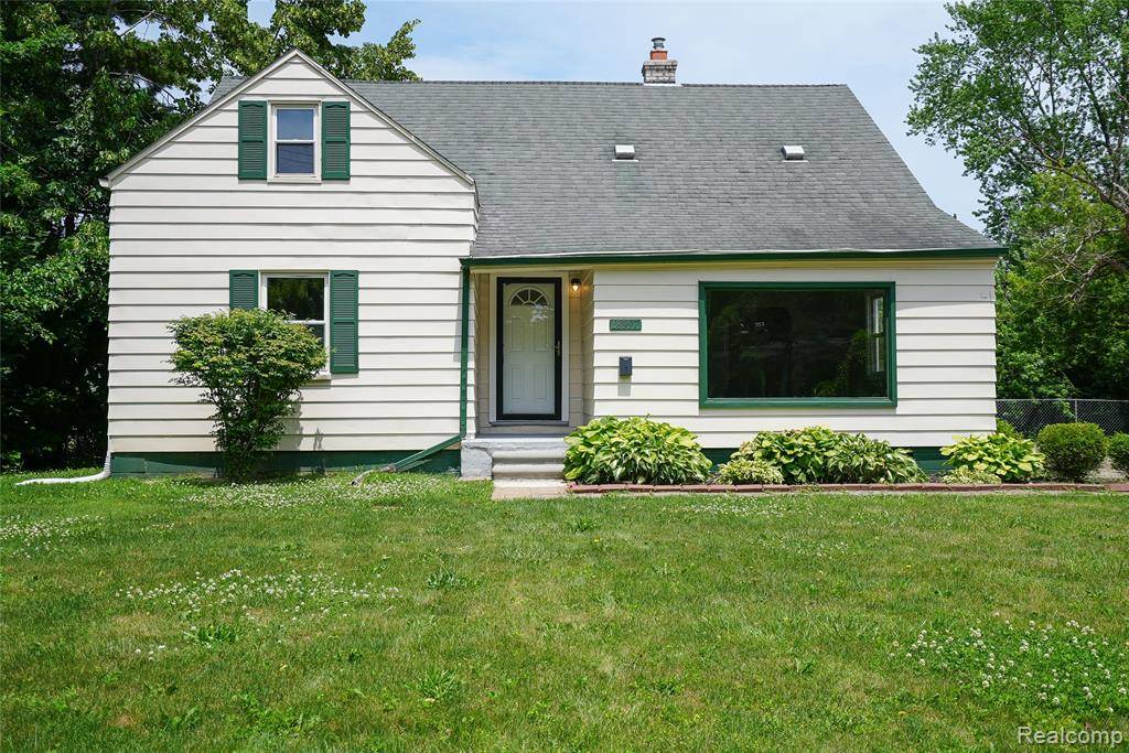Harper Woods, MI 48225,18997 Huntington Avenue