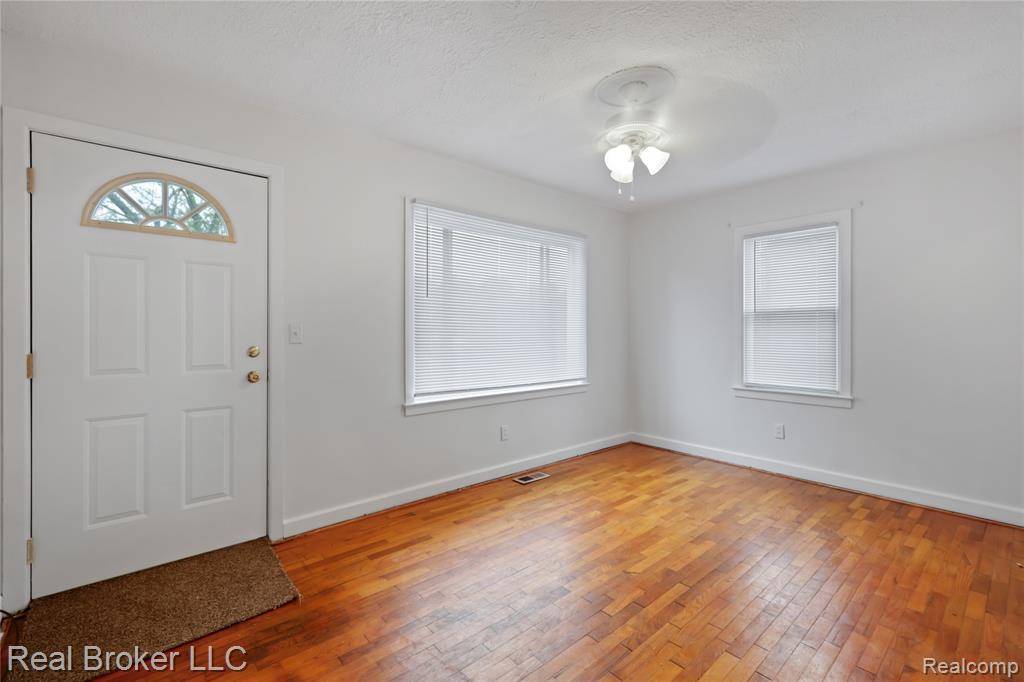 Burton, MI 48529,1165 Carman Street