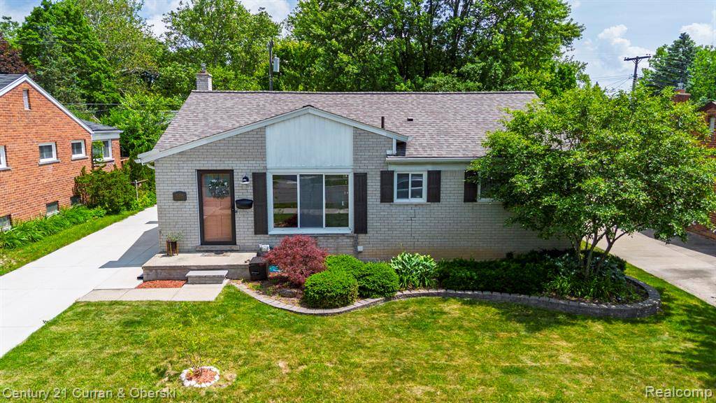 Farmington, MI 48336,32204 Leelane