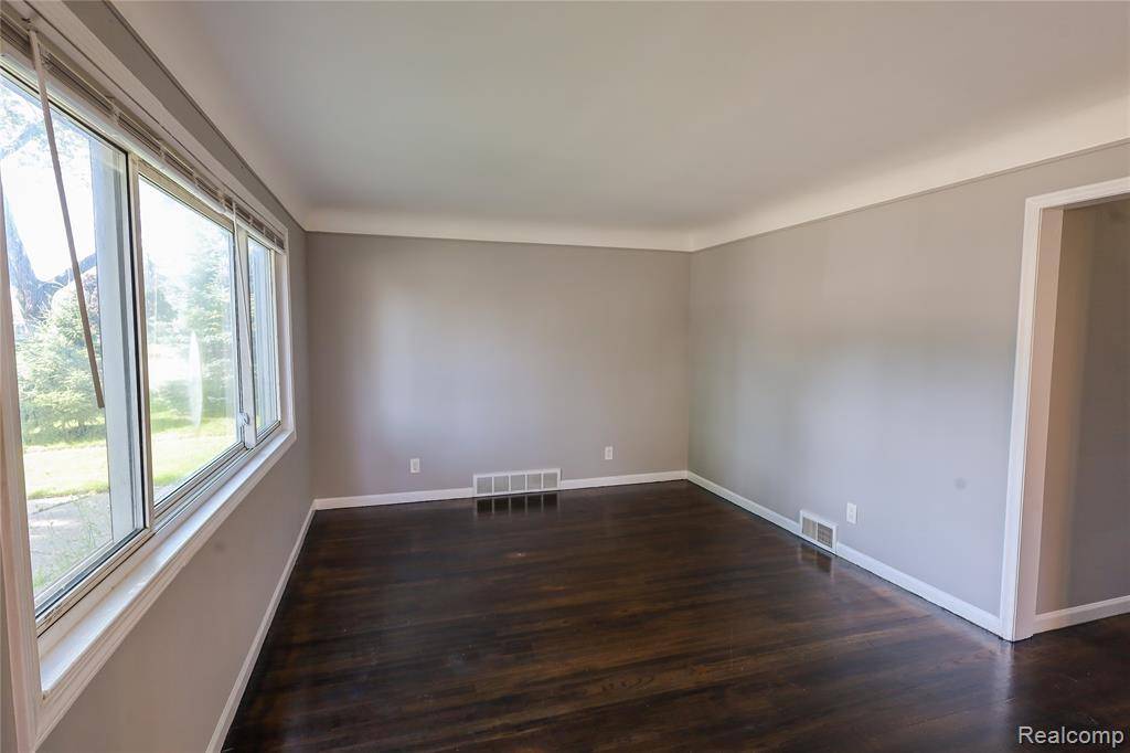 Eastpointe, MI 48021,22613 Raven Avenue
