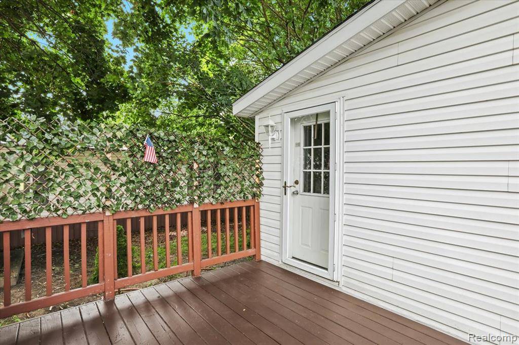 Auburn Hills, MI 48326,351 N. Squirrel Road Lot 76