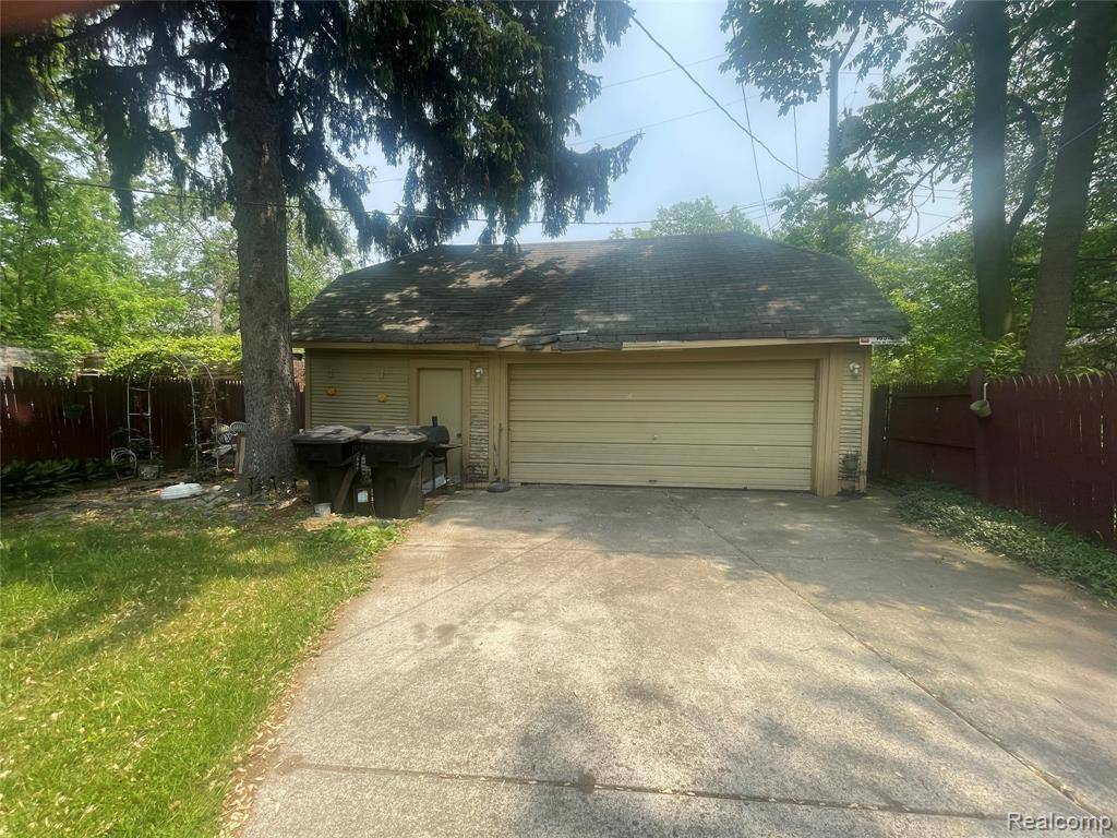 Detroit, MI 48221,16514 La Salle Avenue