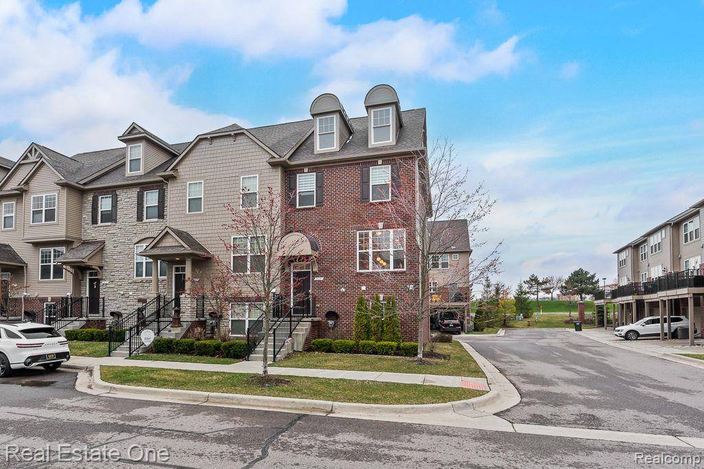 Rochester, MI 48307,2669 HELMSDALE Circle