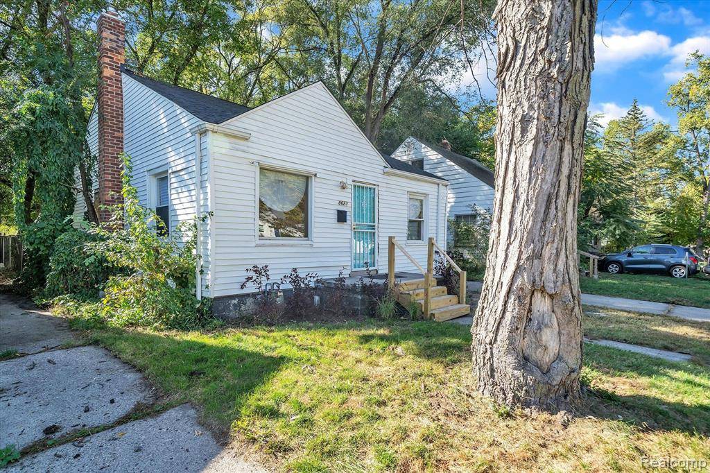 Detroit, MI 48219,18623 PEMBROKE Avenue