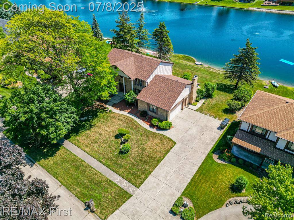 Shelby Twp, MI 48315,54158 Blue Cloud Drive