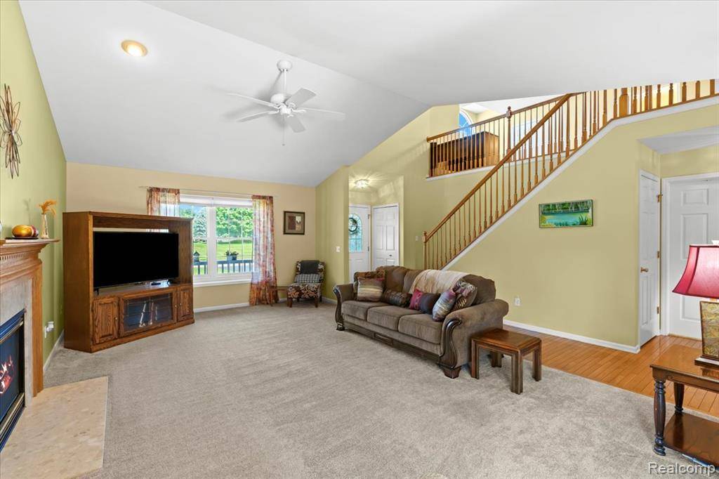 Fenton, MI 48430,12366 Orchard Wood Drive