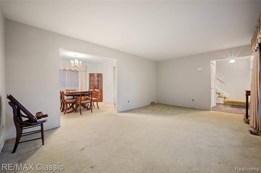 Livonia, MI 48154,33125 Barkley Street