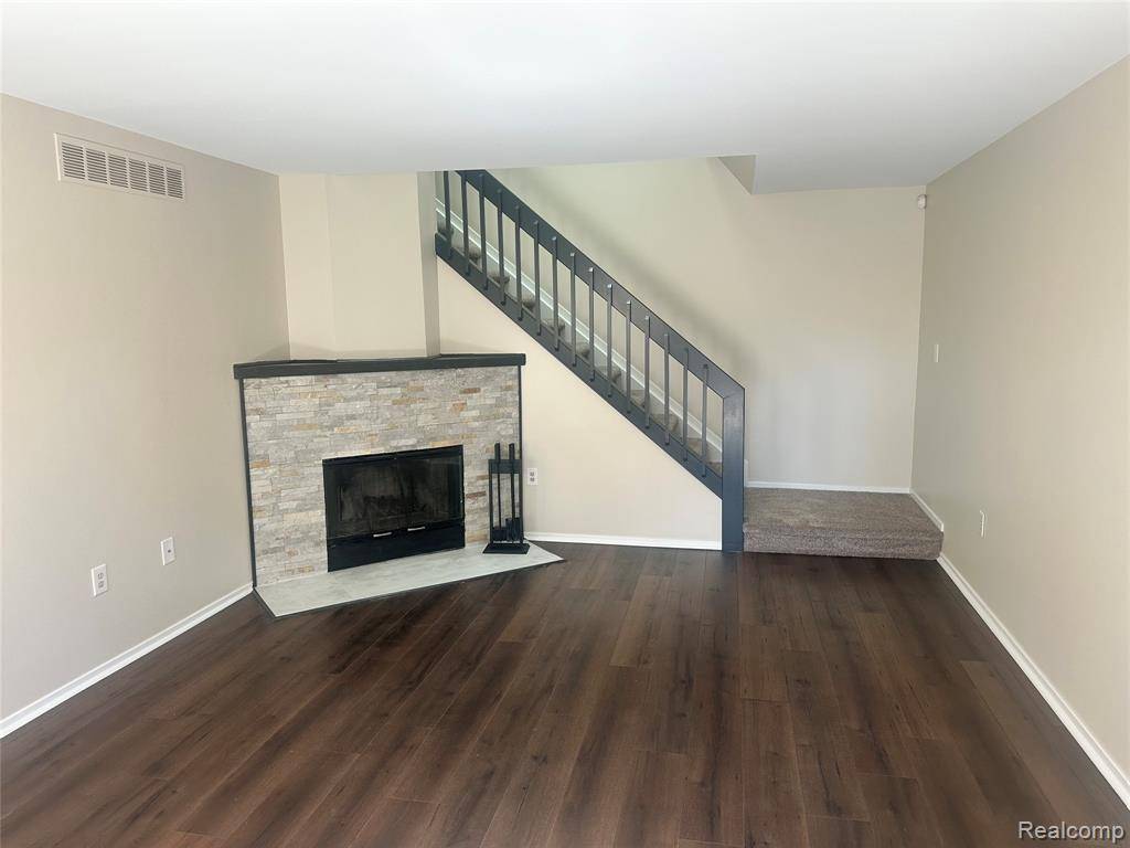 Canton, MI 48188,1981 Vine Way Drive