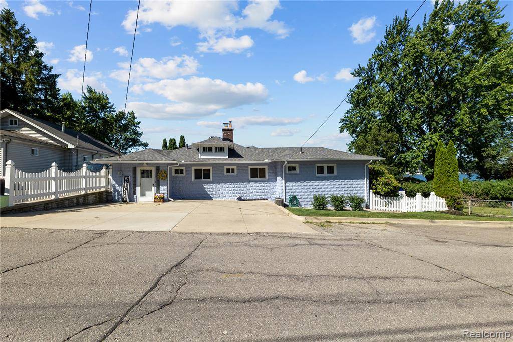 Lake Orion, MI 48362,108 Highland Avenue