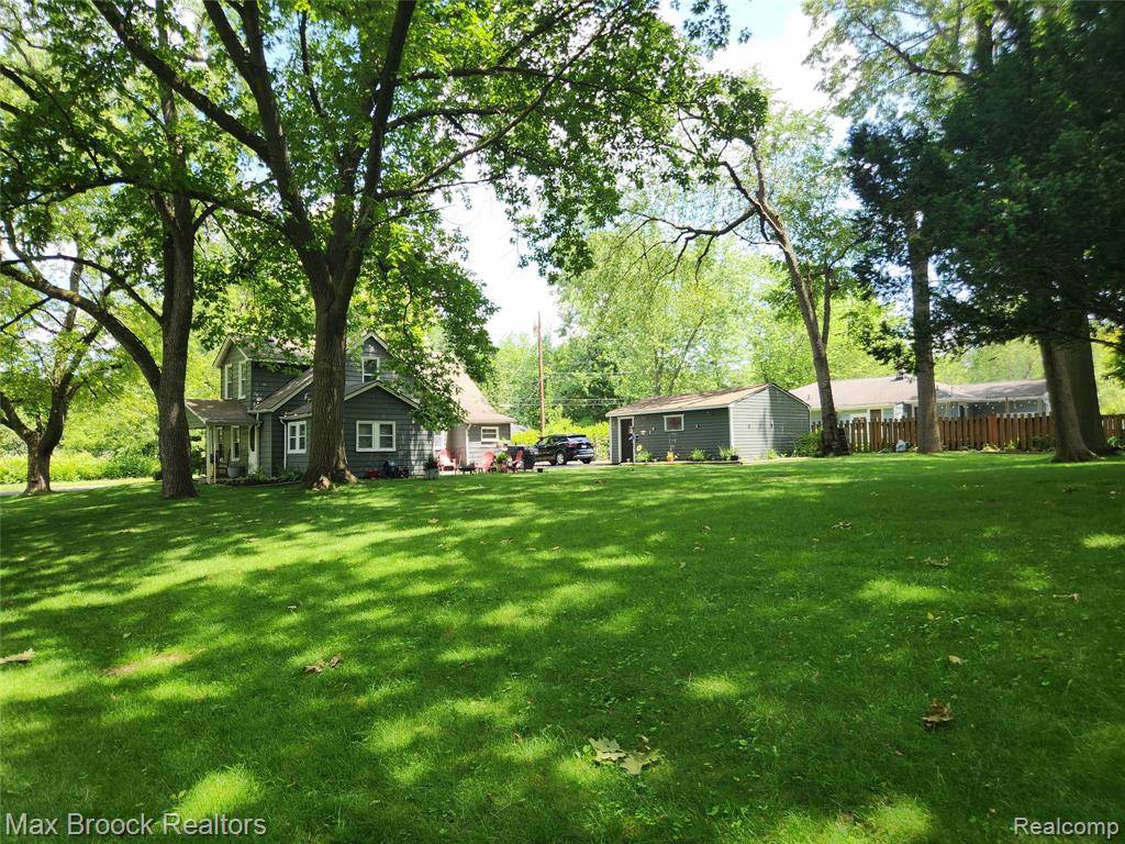 West Bloomfield, MI 48324,3705 Sancroft Avenue