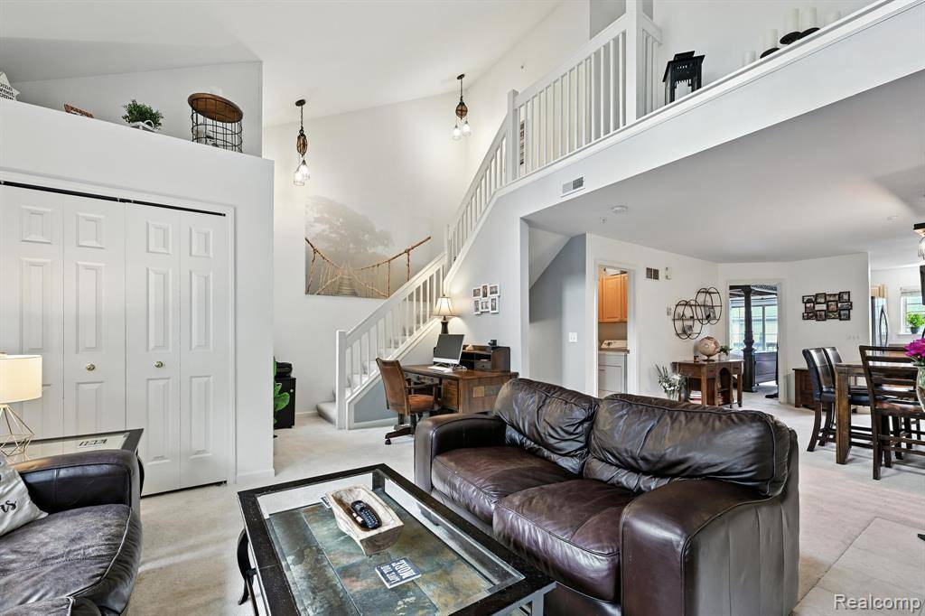 Livonia, MI 48154,16836 Farmington Road