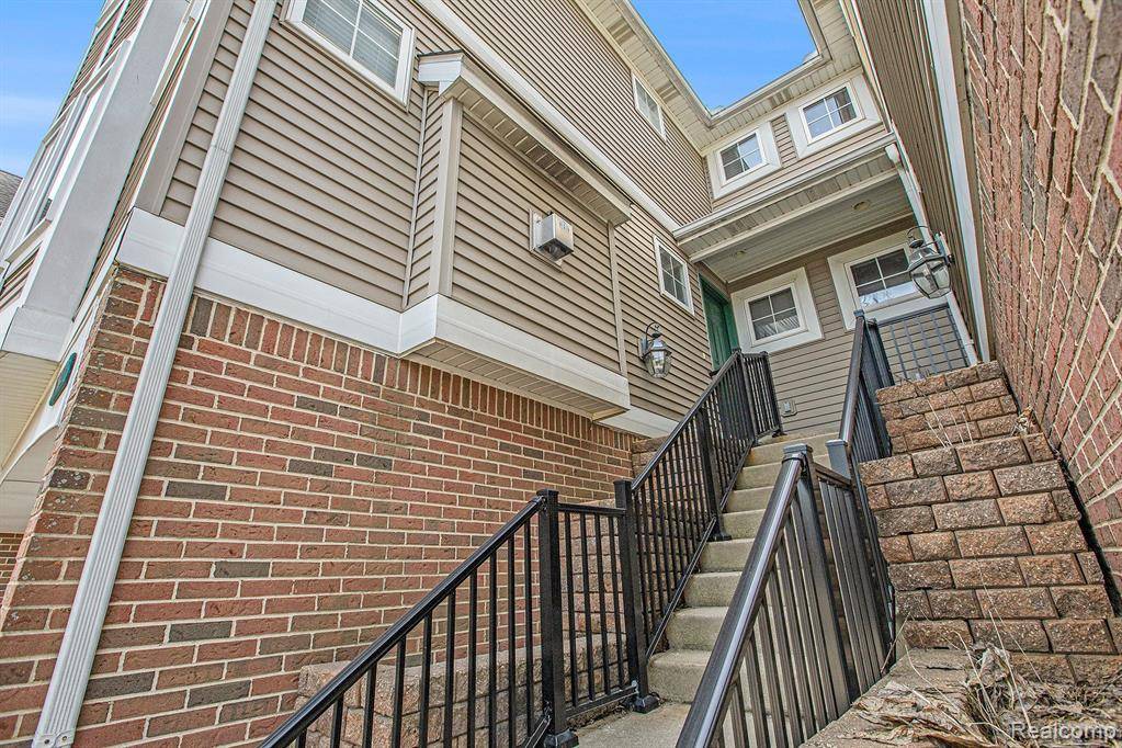 Ann Arbor, MI 48103,1740 S MAPLE Road