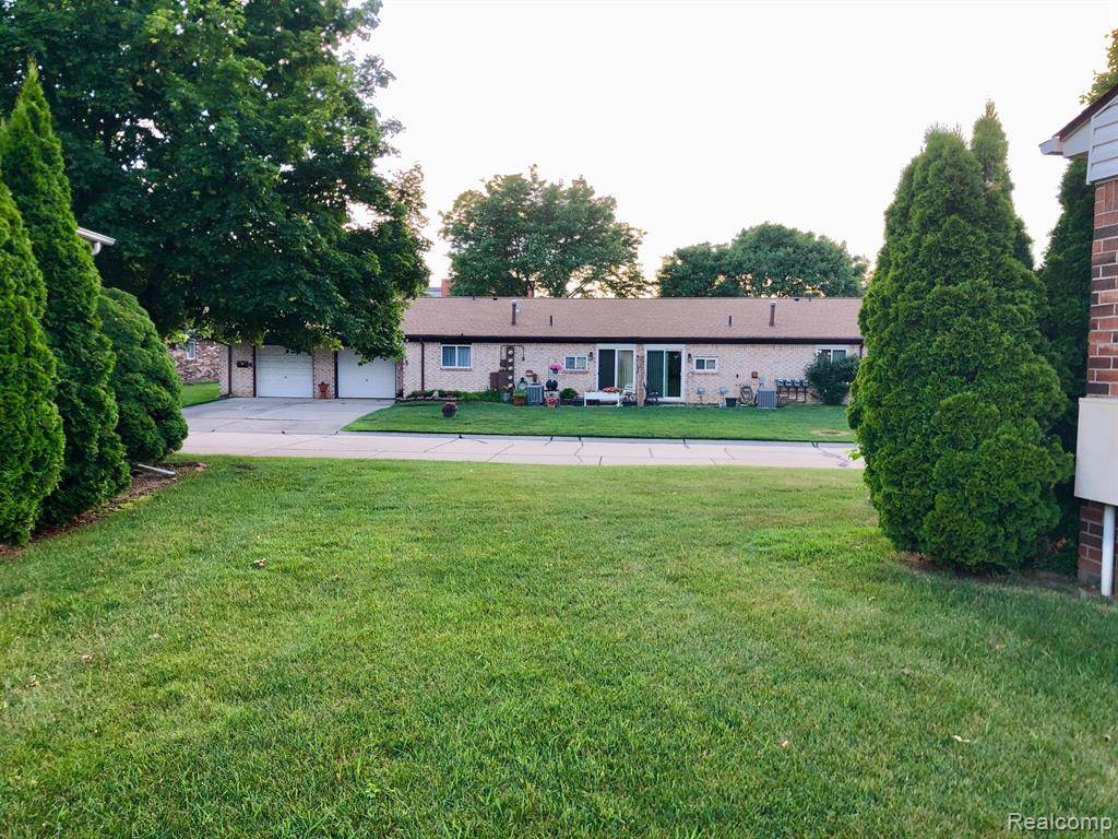 Warren, MI 48093,8681 Tucson Court