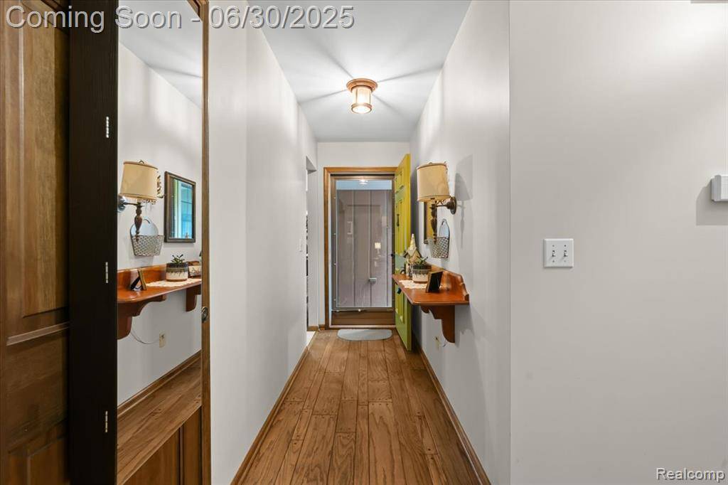 Fenton, MI 48430,7248 Parkwood Drive