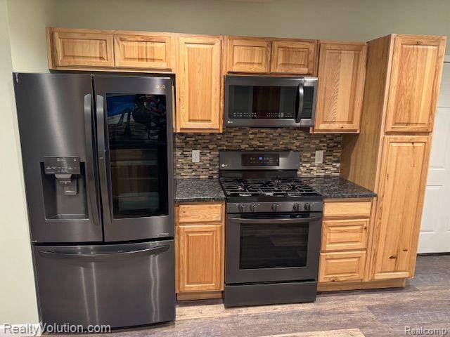 Imlay City, MI 48444,245 6TH Street