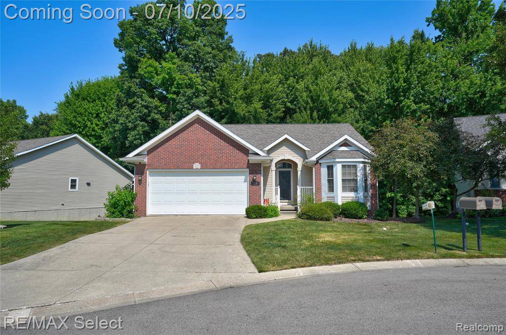 Burton, MI 48509,1211 Creek View Court