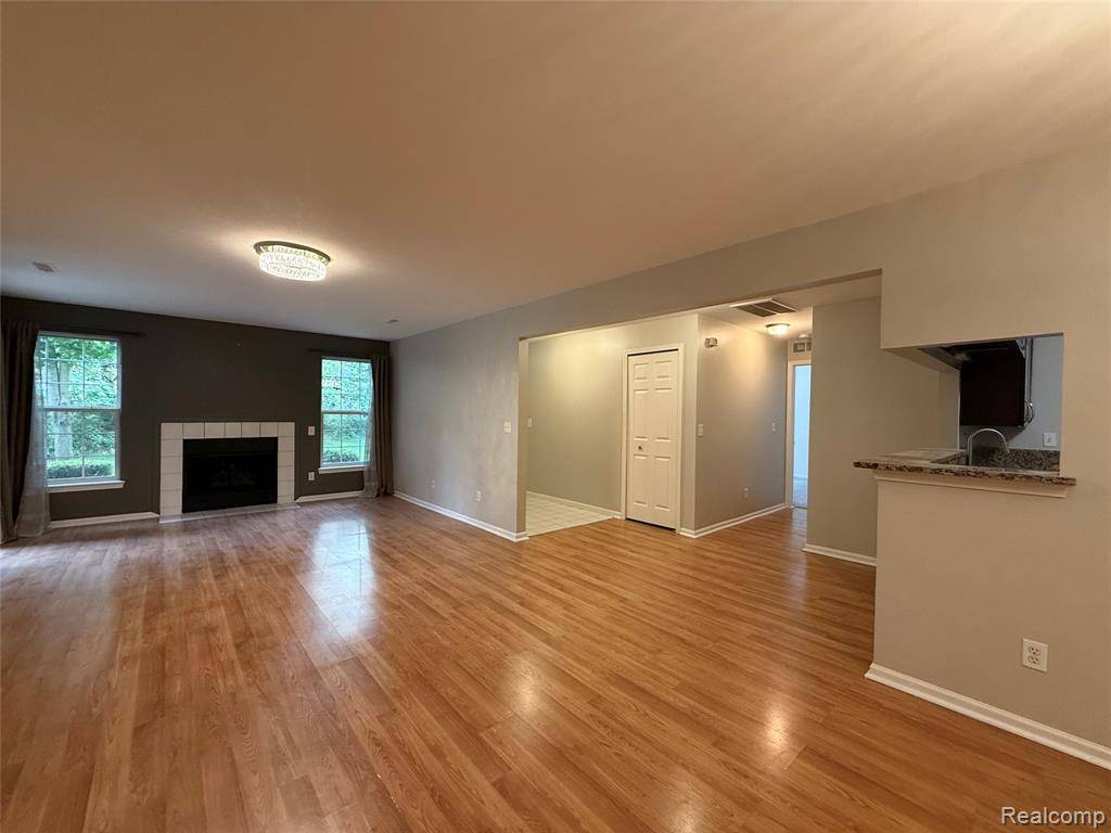Sterling Heights, MI 48314,44837 Marigold Drive