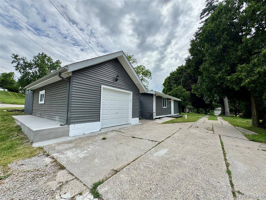 Clarkston, MI 48348,4915 Clarkston Road