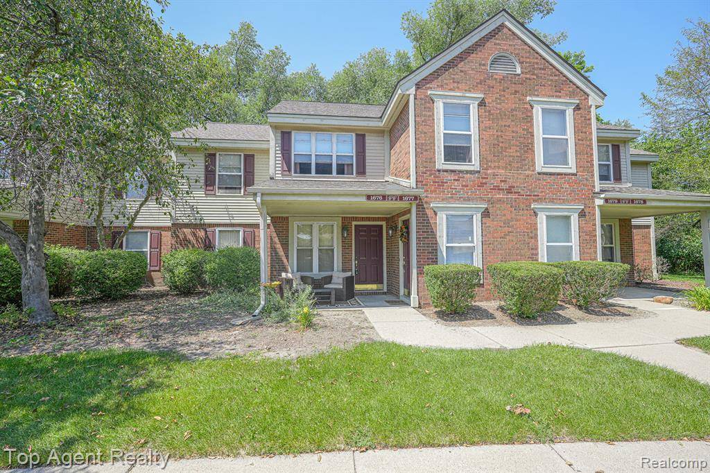 Rochester Hills, MI 48307,1676 CLEMENS Circle