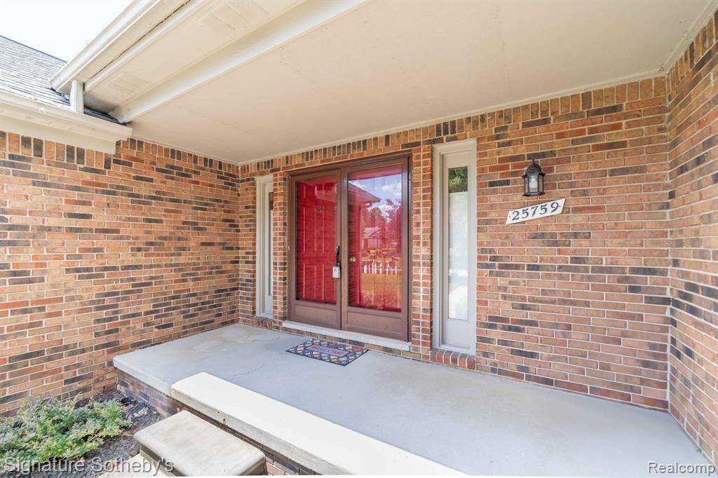Farmington, MI 48335,25759 Hunt Club Boulevard