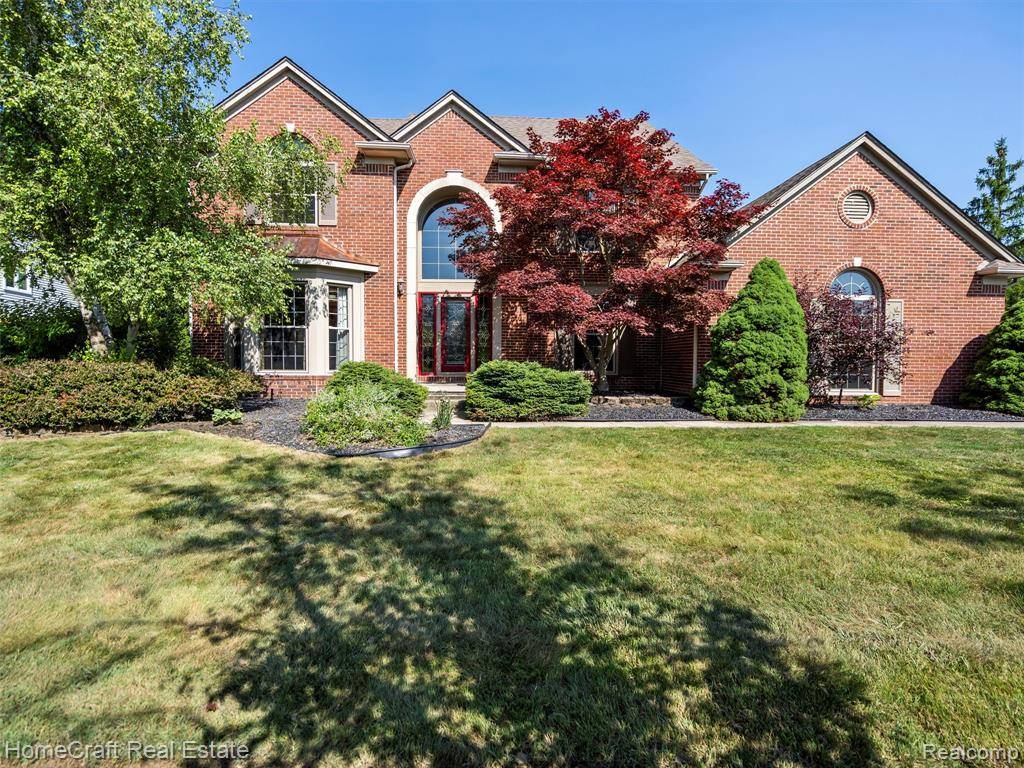 Canton, MI 48188,198 COUNTRY CLUB Lane