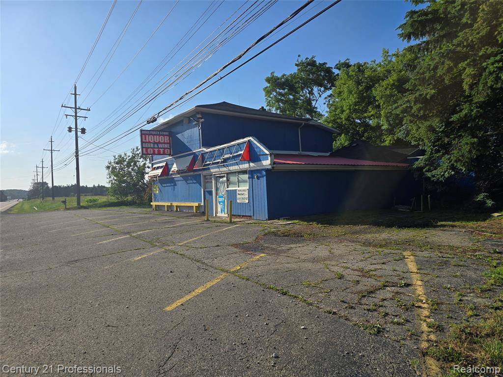 Clarkston, MI 48348,8774 Dixie Highway
