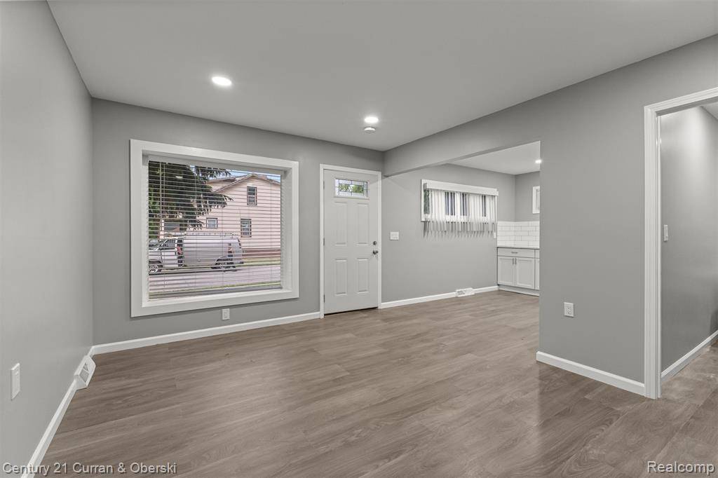 Lincoln Park, MI 48146,1587 Reo Avenue