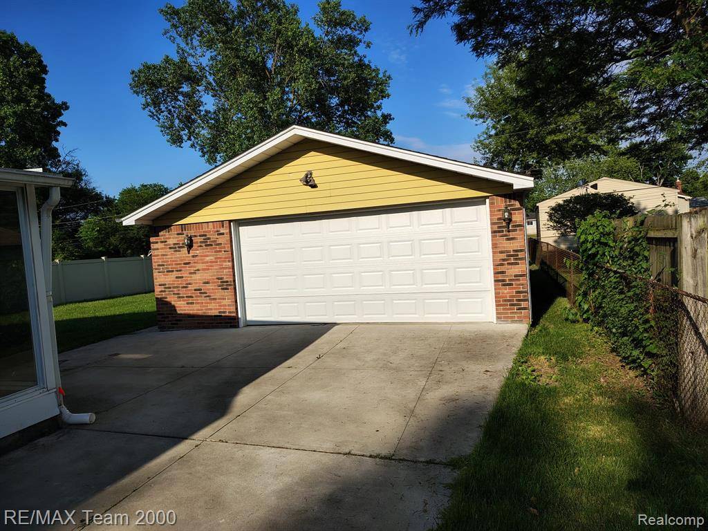 Romulus, MI 48174,15771 Taft Street