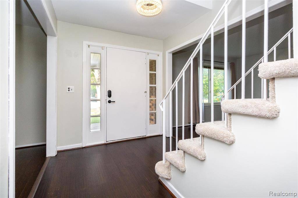 Troy, MI 48085,4425 Clarke Drive