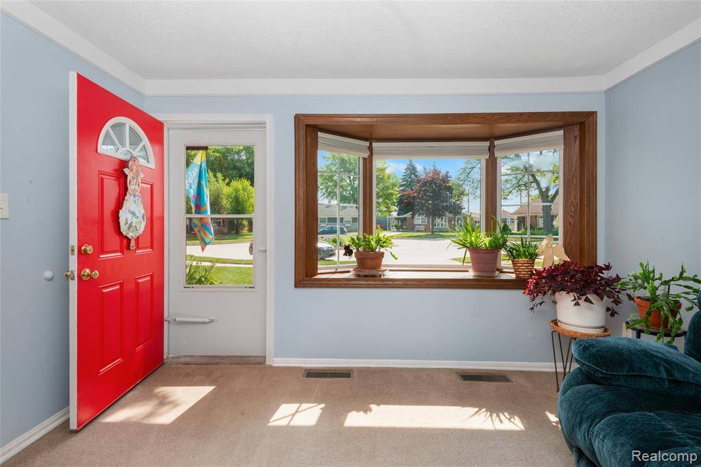 Riverview, MI 48193,18532 Wendy E Court