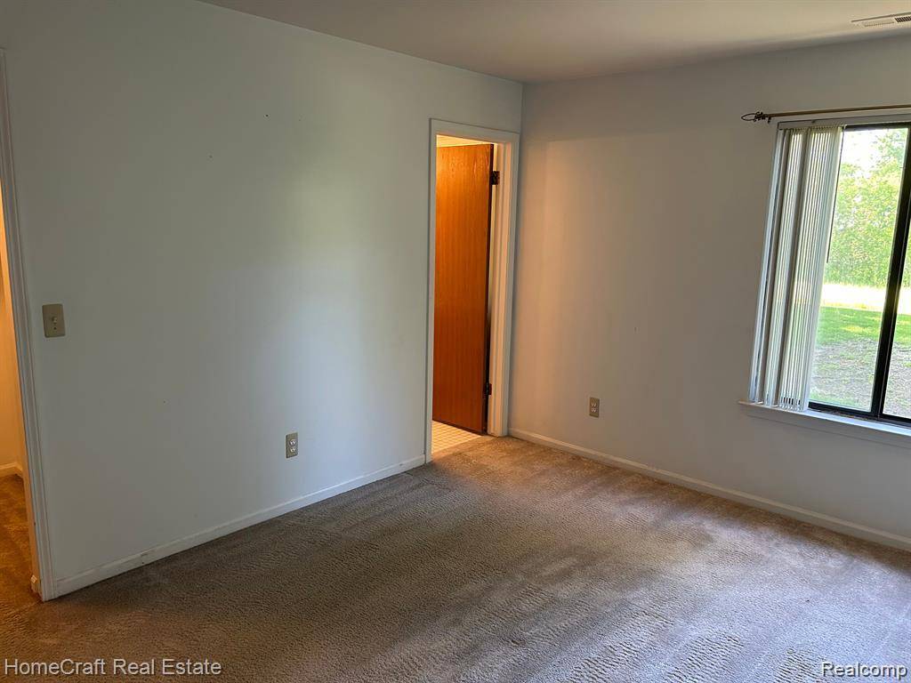 Canton, MI 48187,42808 Lilley Pointe Drive