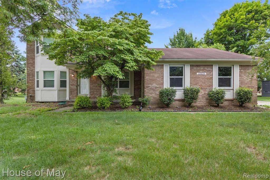 Farmington, MI 48335,37829 Stableview Drive