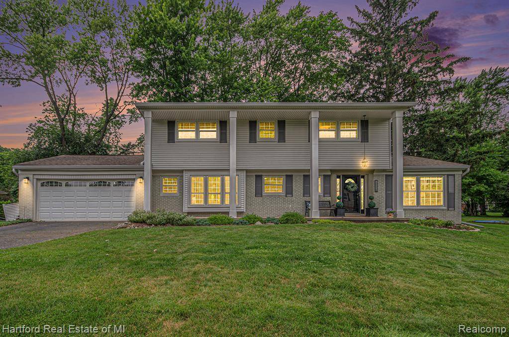 Farmington Hills, MI 48334,30176 Pipers Lane Court