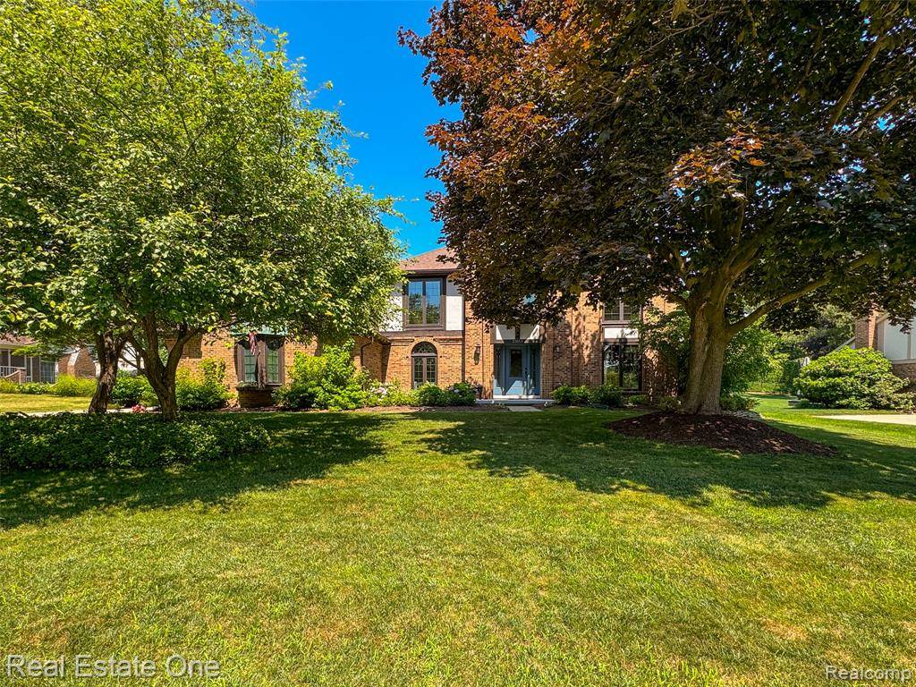 Northville, MI 48167,21653 Heatheridge Lane