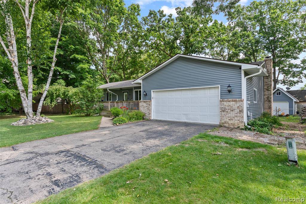 Swartz Creek, MI 48473,9249 Park Place W Street