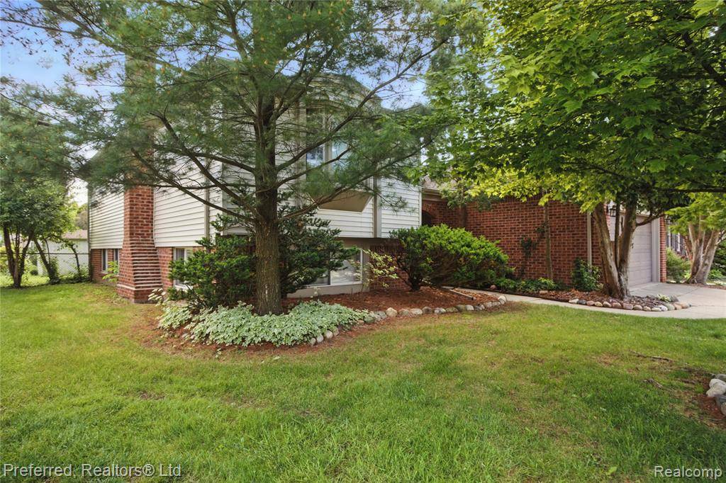 Canton, MI 48187,8530 Elmhurst Street