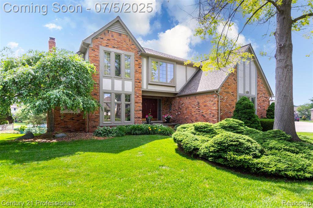 Shelby Twp, MI 48317,6626 Lake Pointe